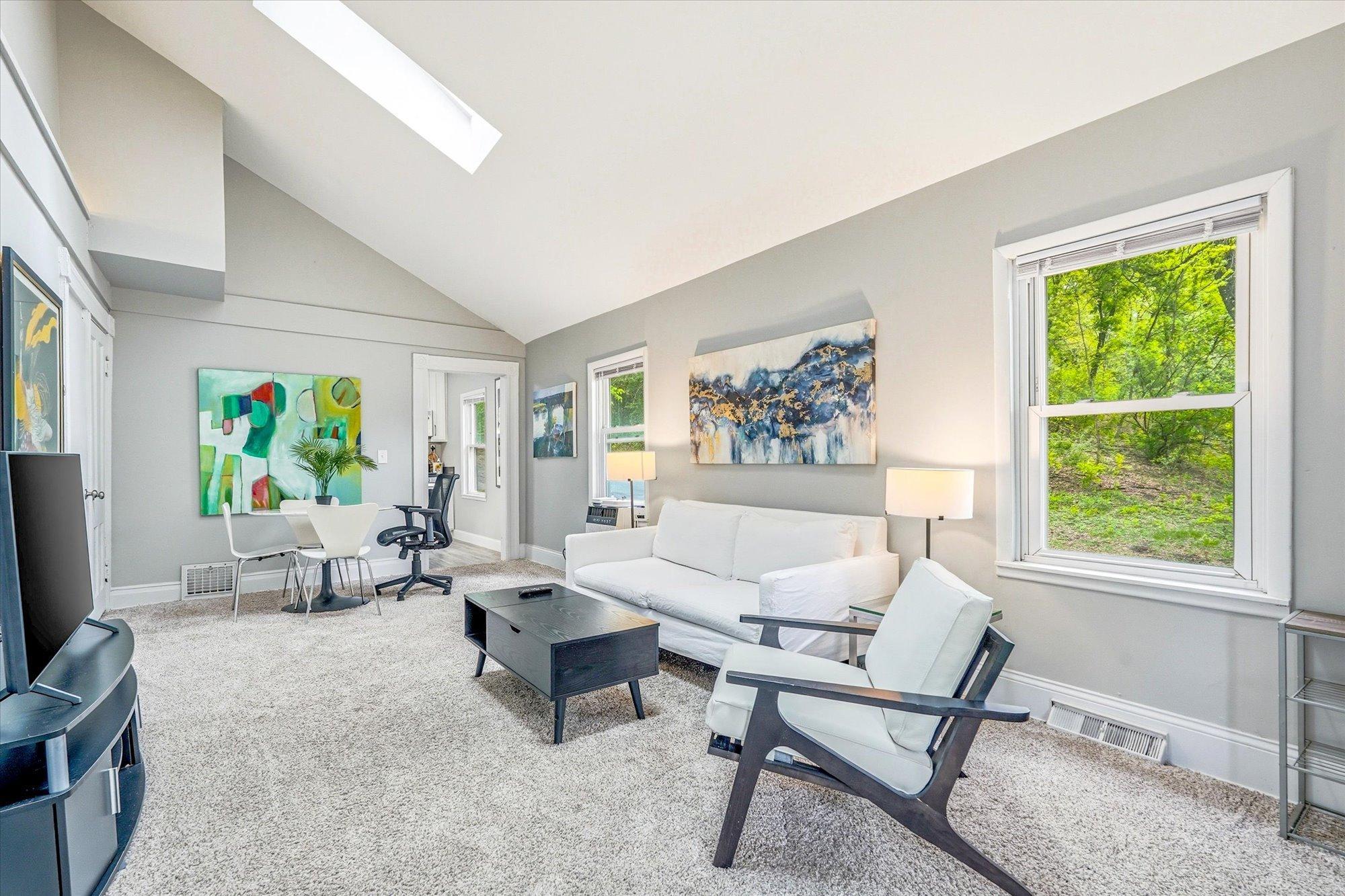 891 Benhill Road, Saint Paul MN 55105