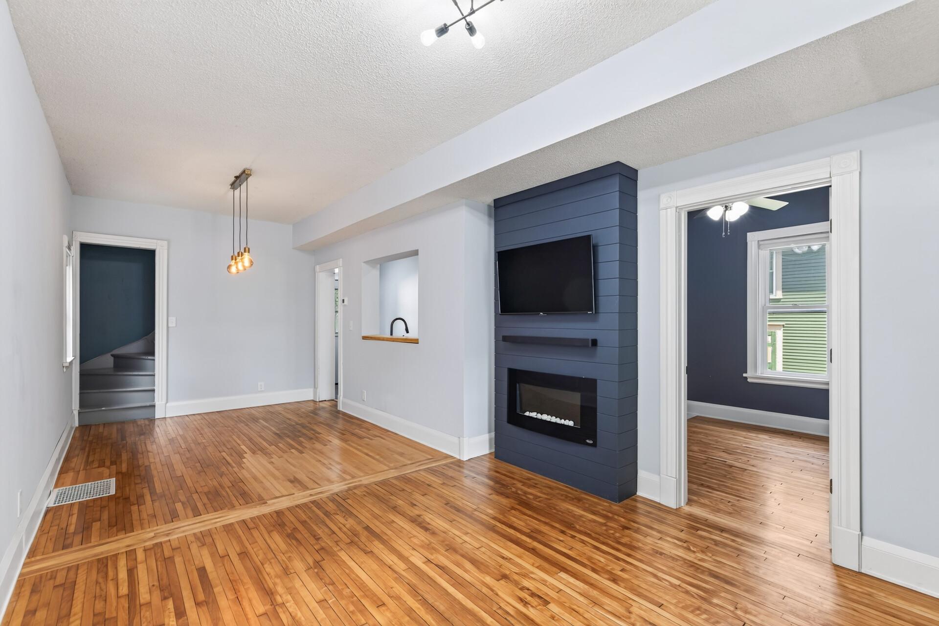 801 Armstrong Avenue, Saint Paul MN 55102