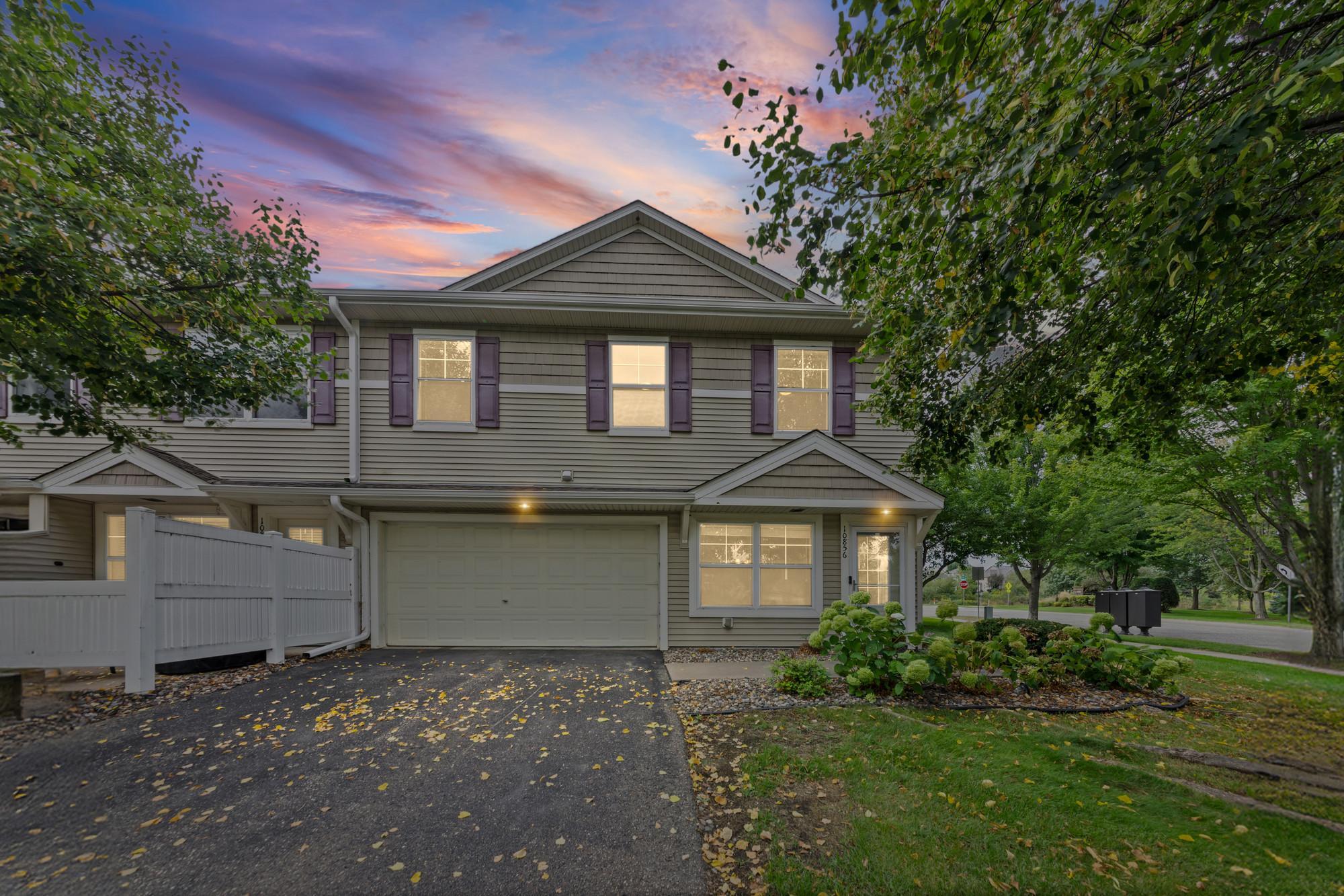 10856 Kingsfield Lane, Woodbury MN 55129