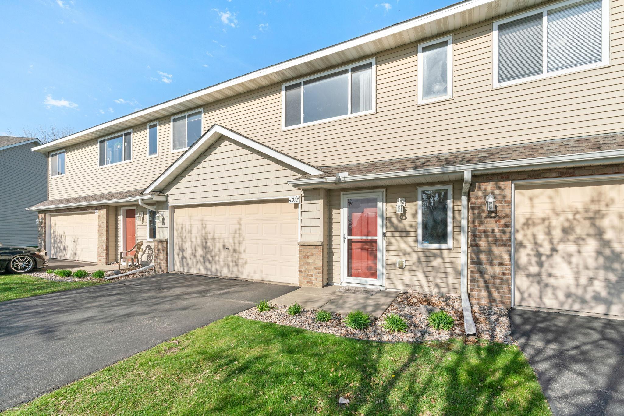 4052 Blakewood Drive, Shakopee MN 55379