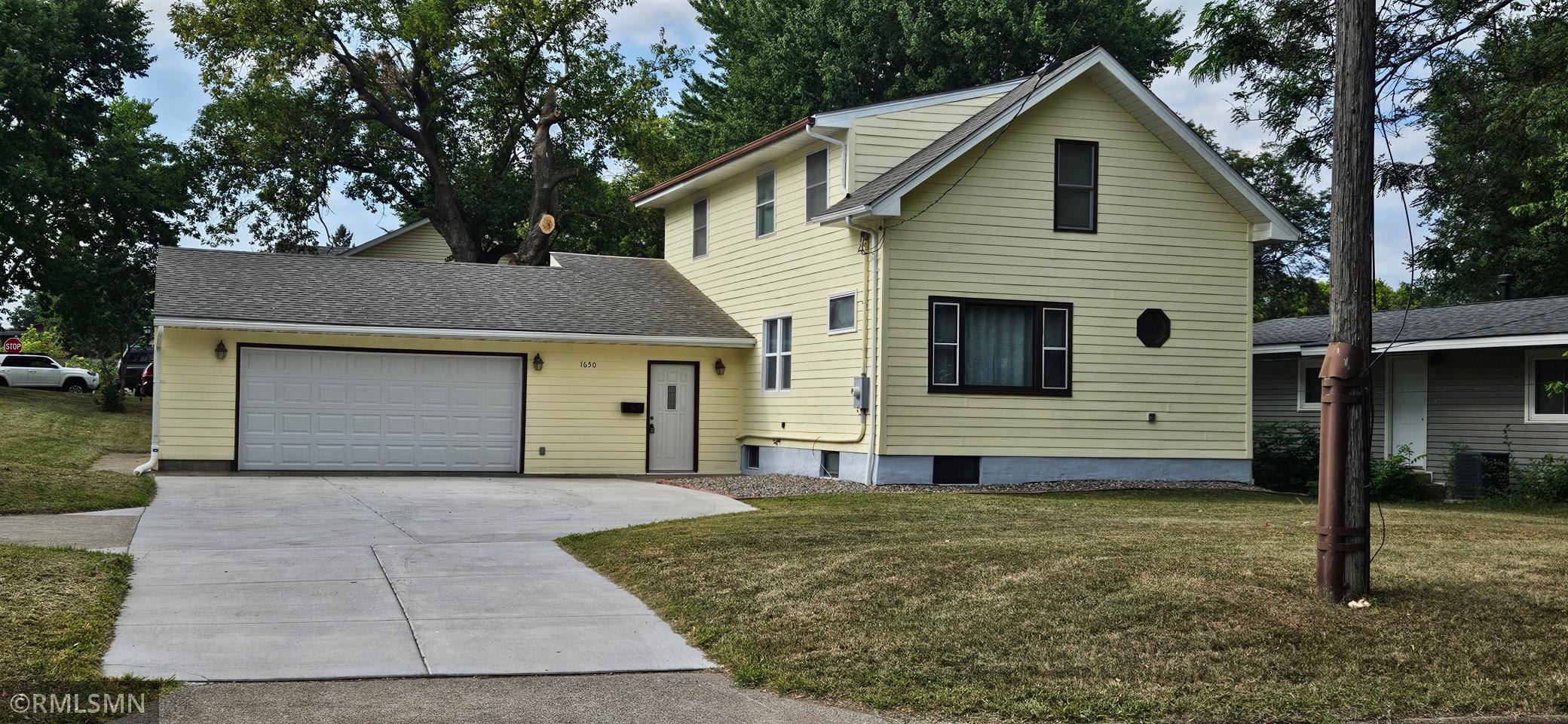 1650 Old Hudson Road, Saint Paul MN 55106