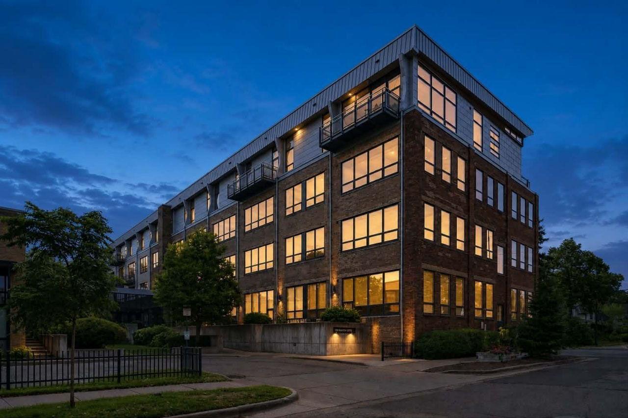 1701 Madison Street NE Unit 310, Minneapolis MN 55413