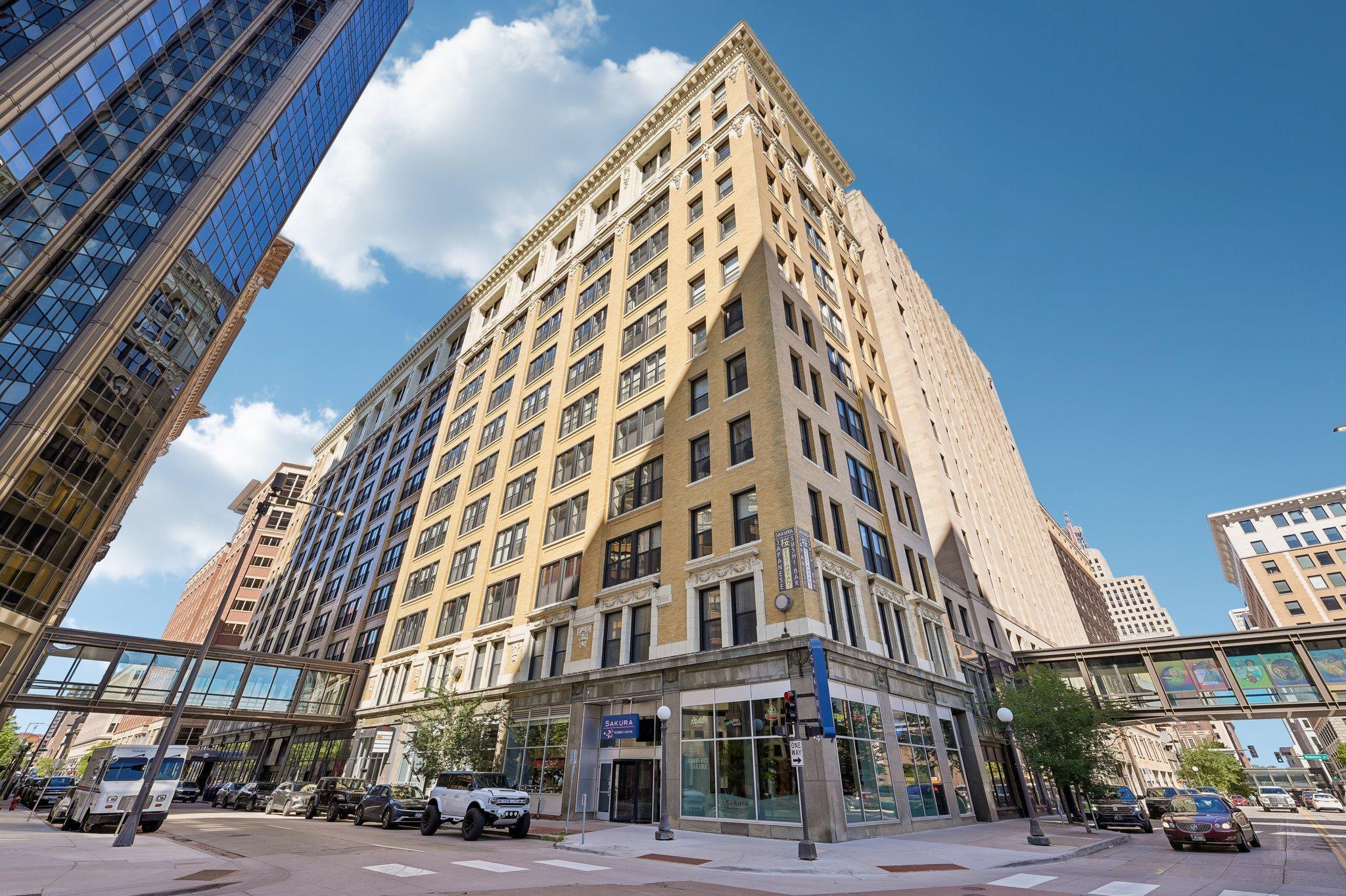 350 Saint Peter Street Unit 1010, Saint Paul MN 55102