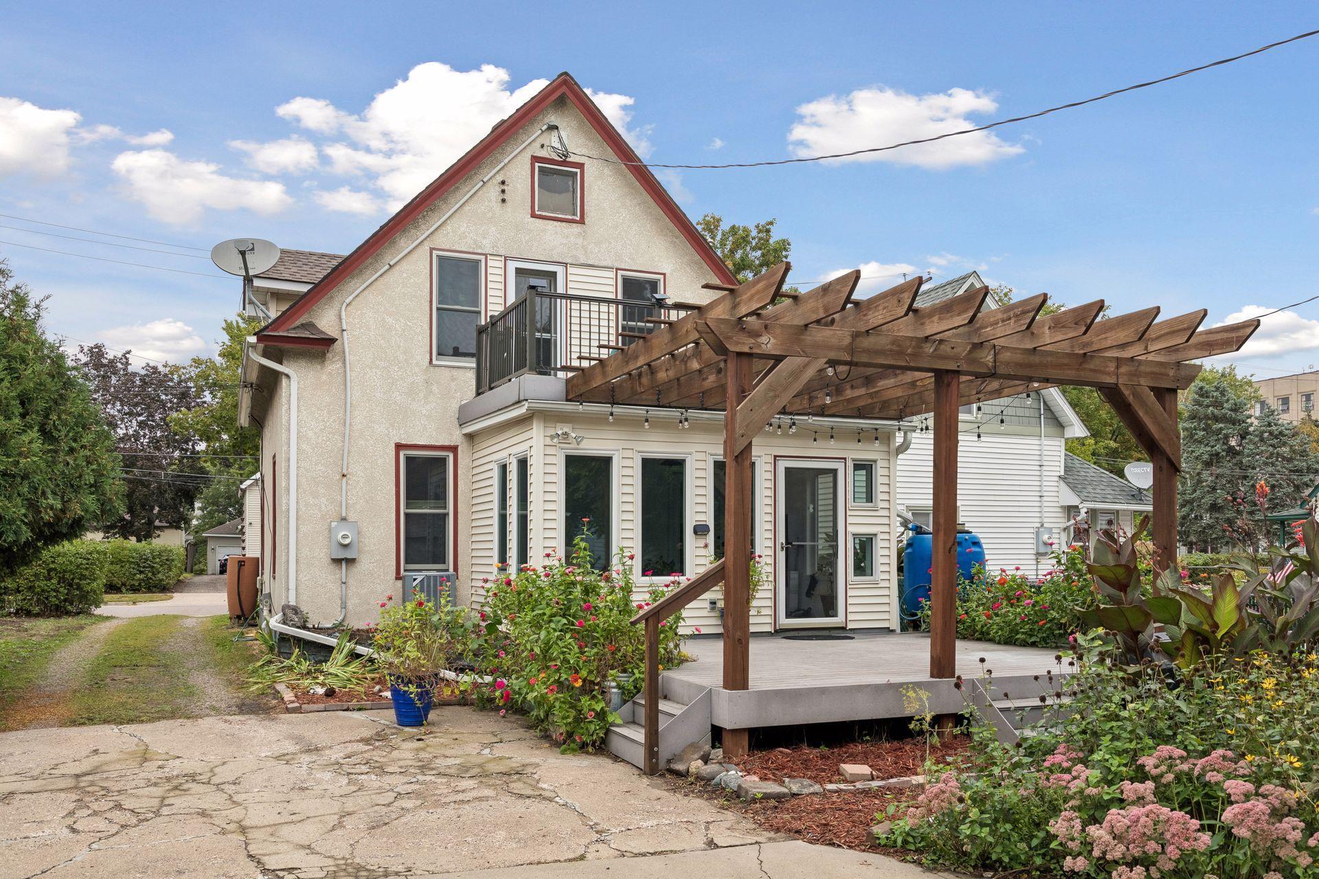 30 22nd Avenue NE, Minneapolis MN 55418