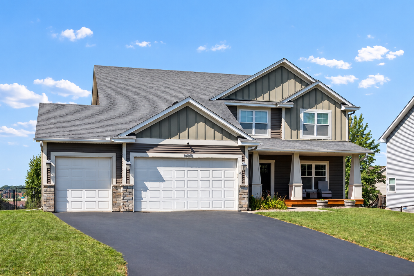 19495 Hilldale Avenue, Lakeville MN 55044
