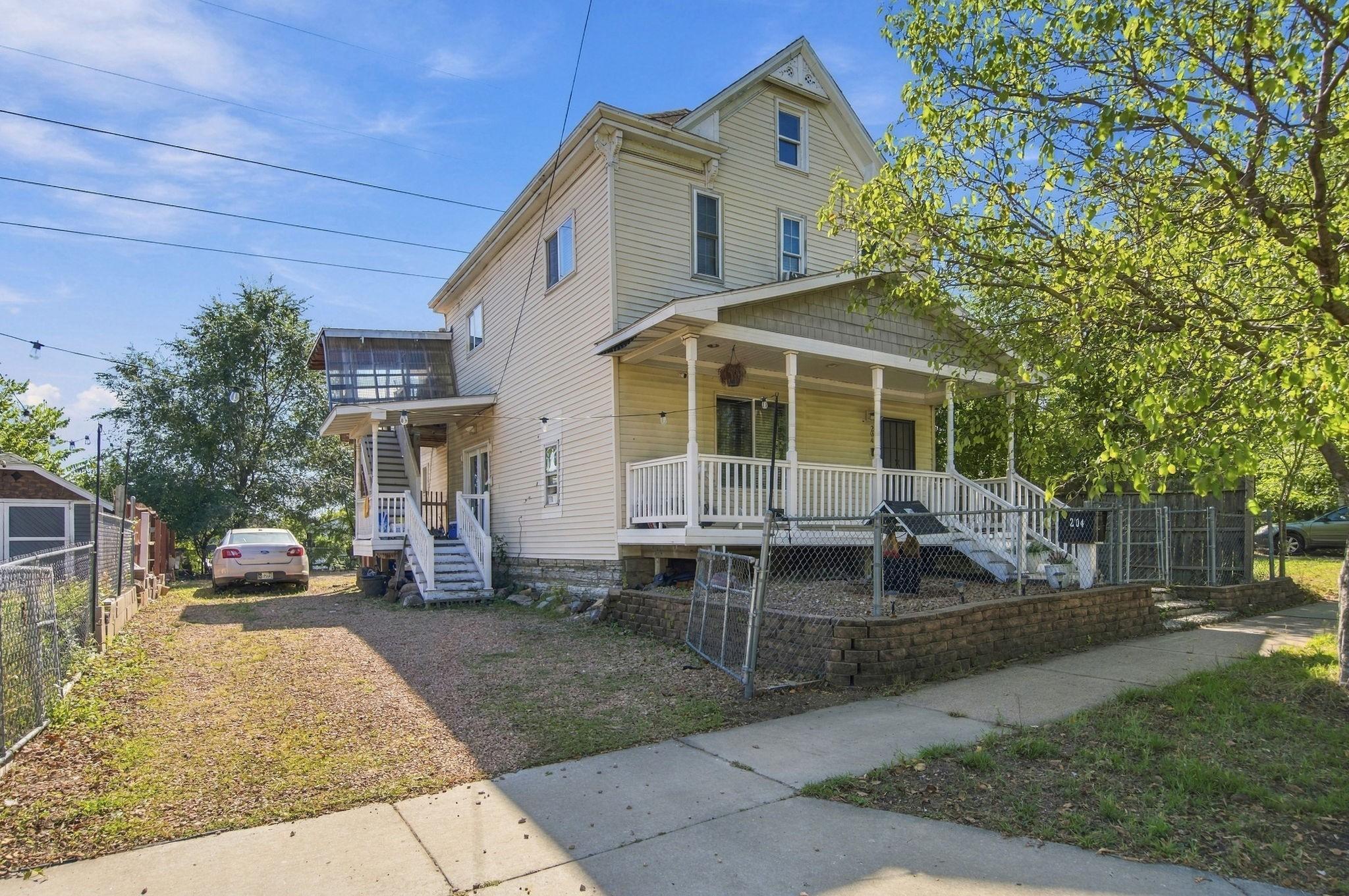 204 Acker Street E, Saint Paul MN 55117