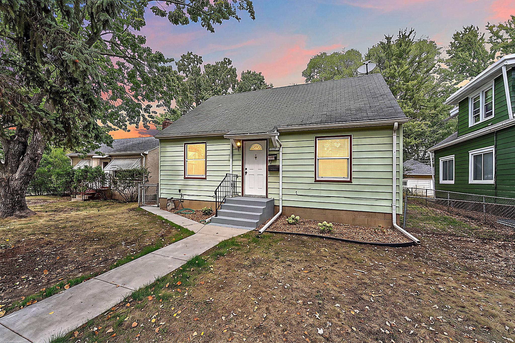1077 Blair Avenue, Saint Paul MN 55104