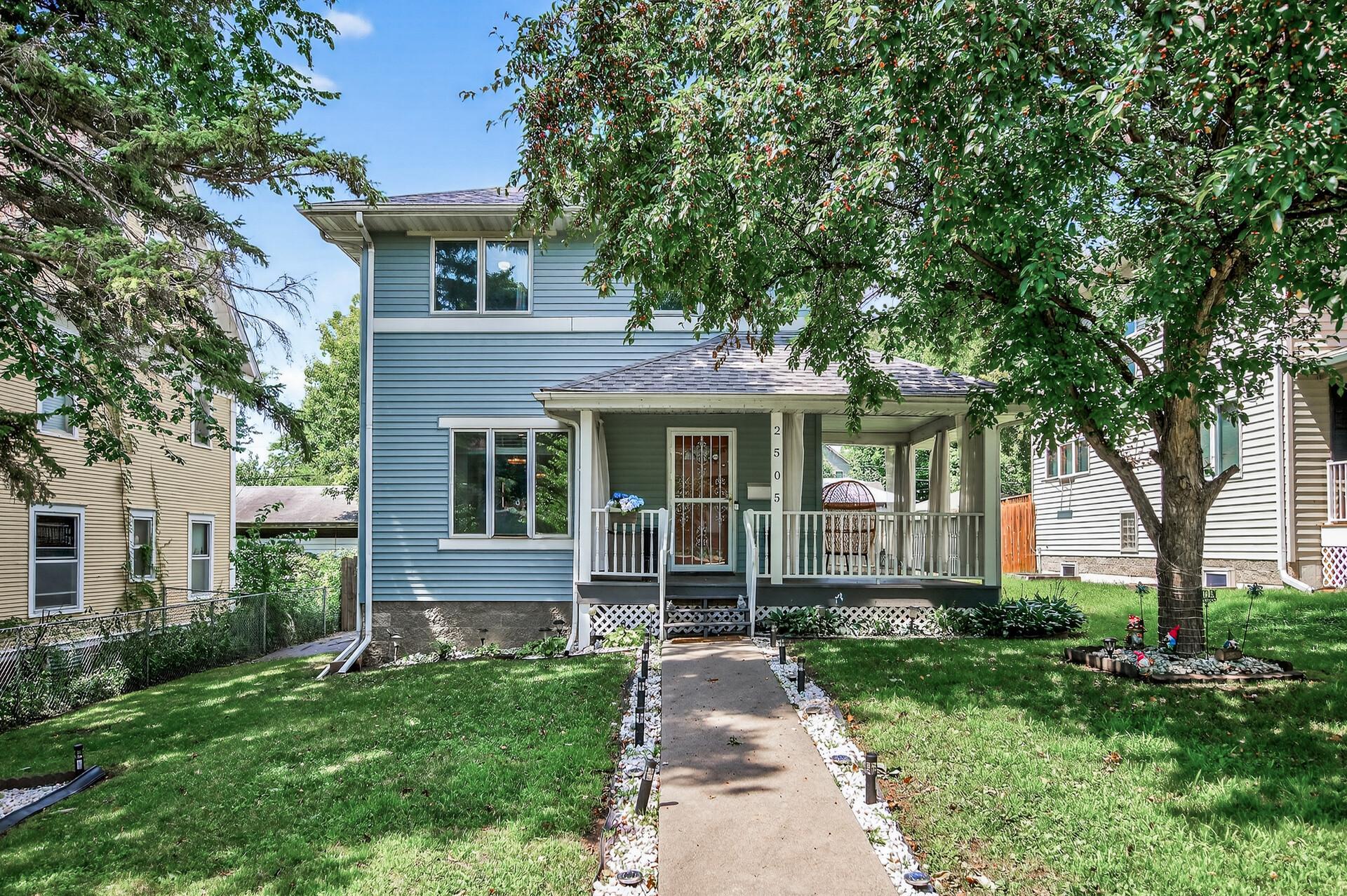 2505 Dupont Avenue N, Minneapolis MN 55411