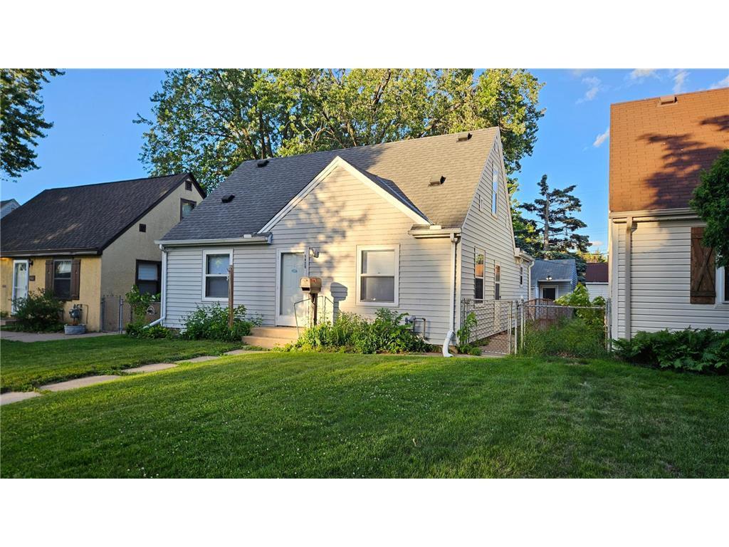 5825 45th Avenue S, Minneapolis MN 55417