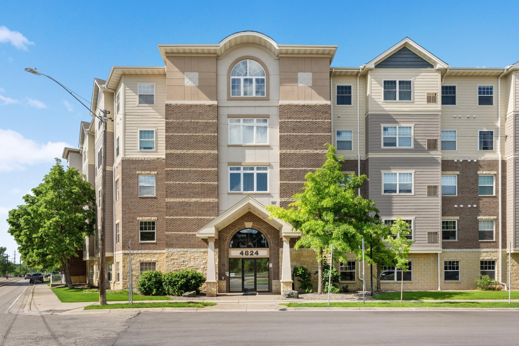 4824 E 53rd Street Unit 301, Minneapolis MN 55417