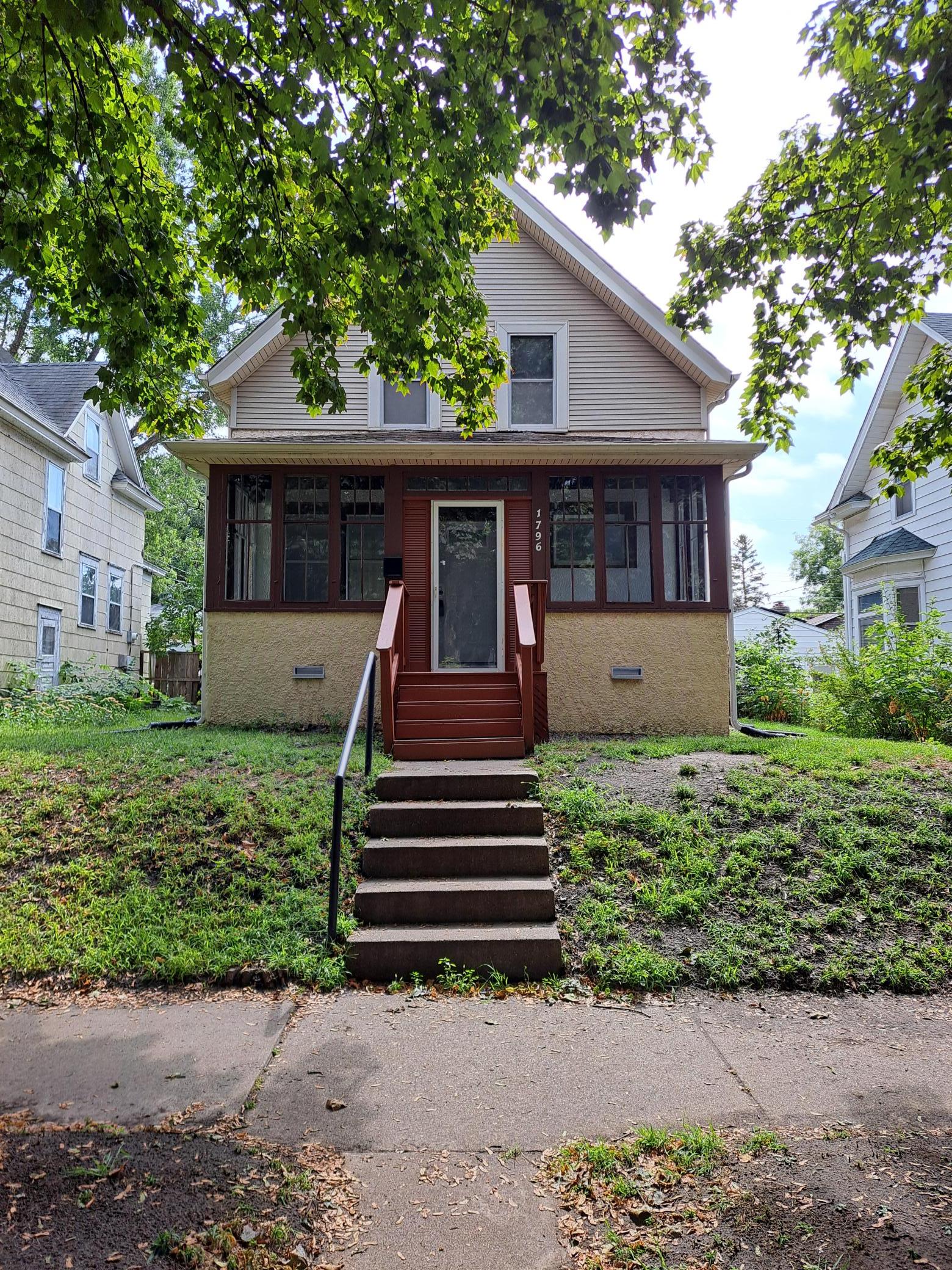 1796 Minnehaha Avenue W, Saint Paul MN 55104