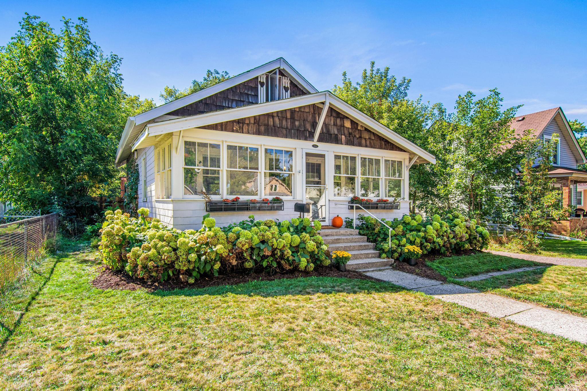 1944 Minnehaha Avenue E, Saint Paul MN 55119