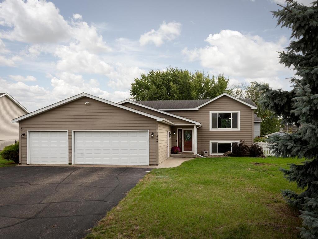 456 Braeburn Drive, Shakopee MN 55379