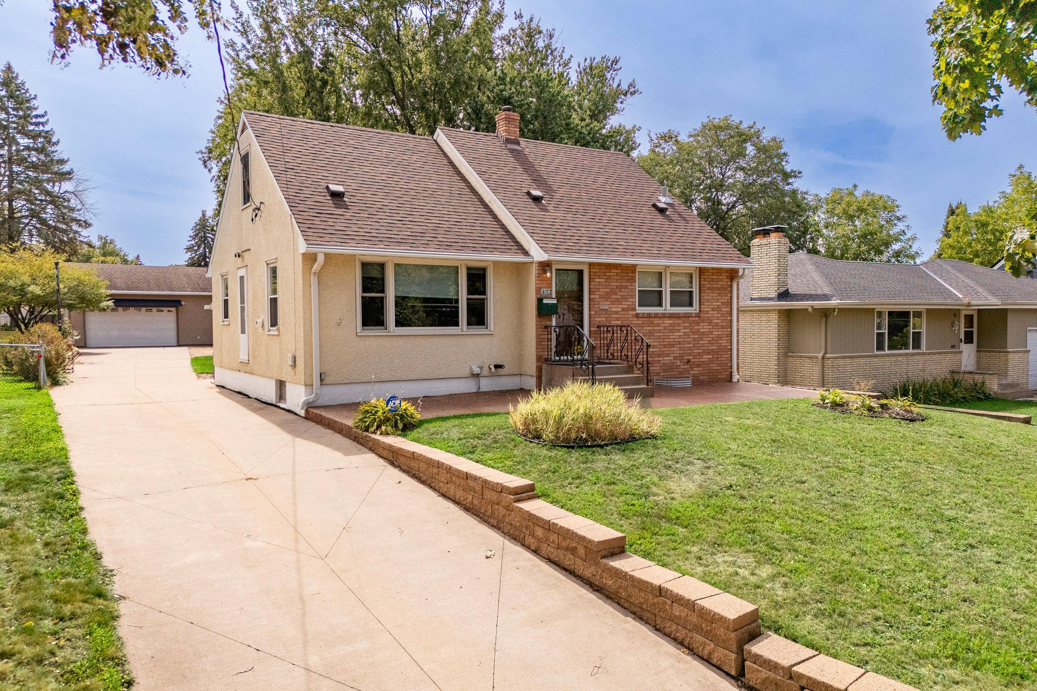 1554 Burns Avenue, Saint Paul MN 55106