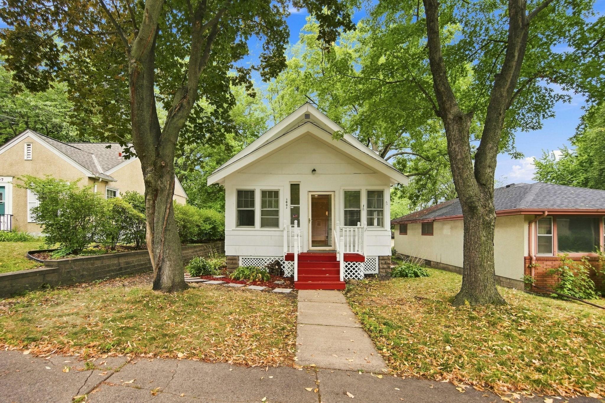 1401 Hazel Street N, Saint Paul MN 55119