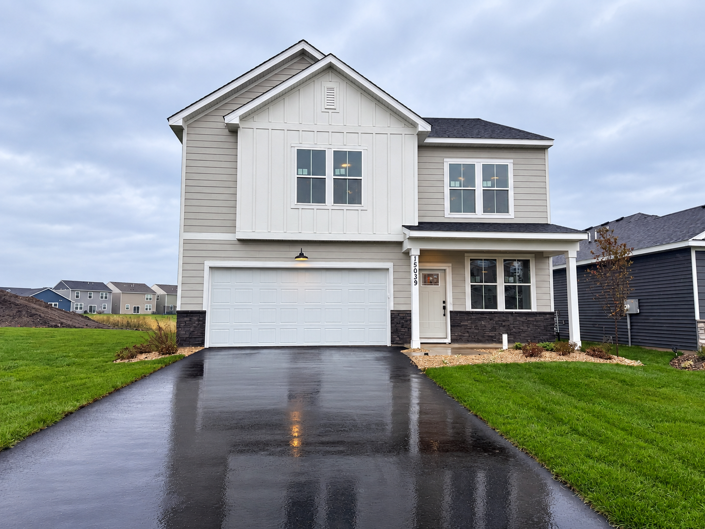 15039 Askeaton Place, Rosemount MN 55068