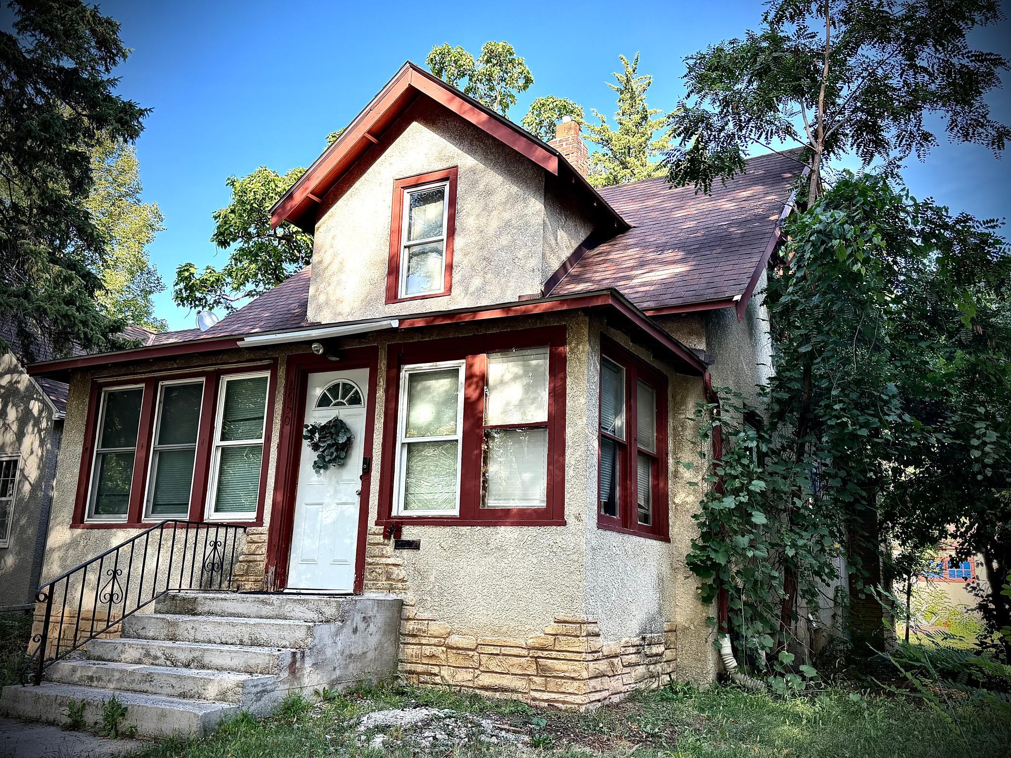 2650 Irving Avenue N, Minneapolis MN 55411