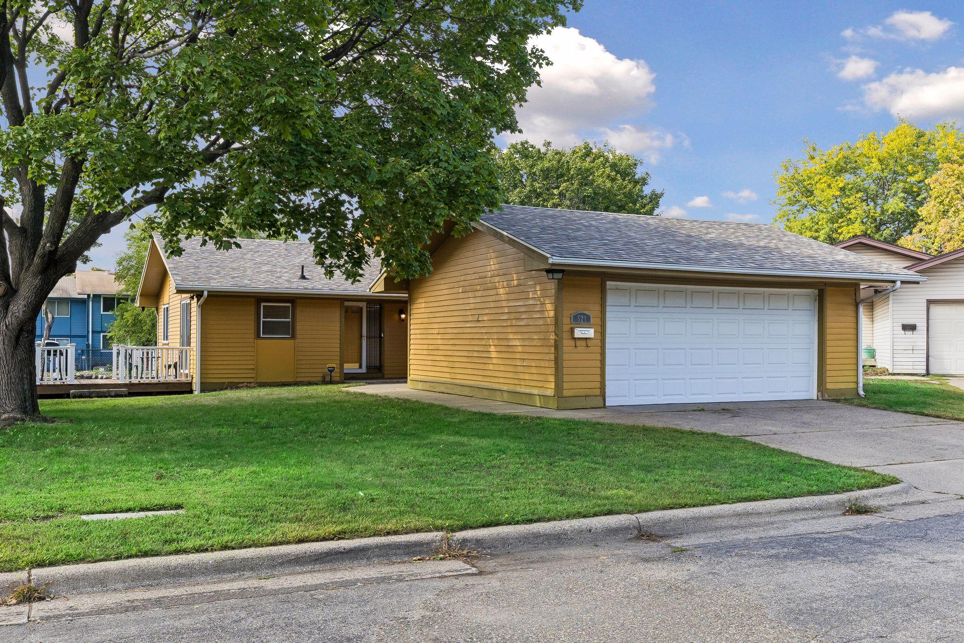 521 Central Avenue W, Saint Paul MN 55103