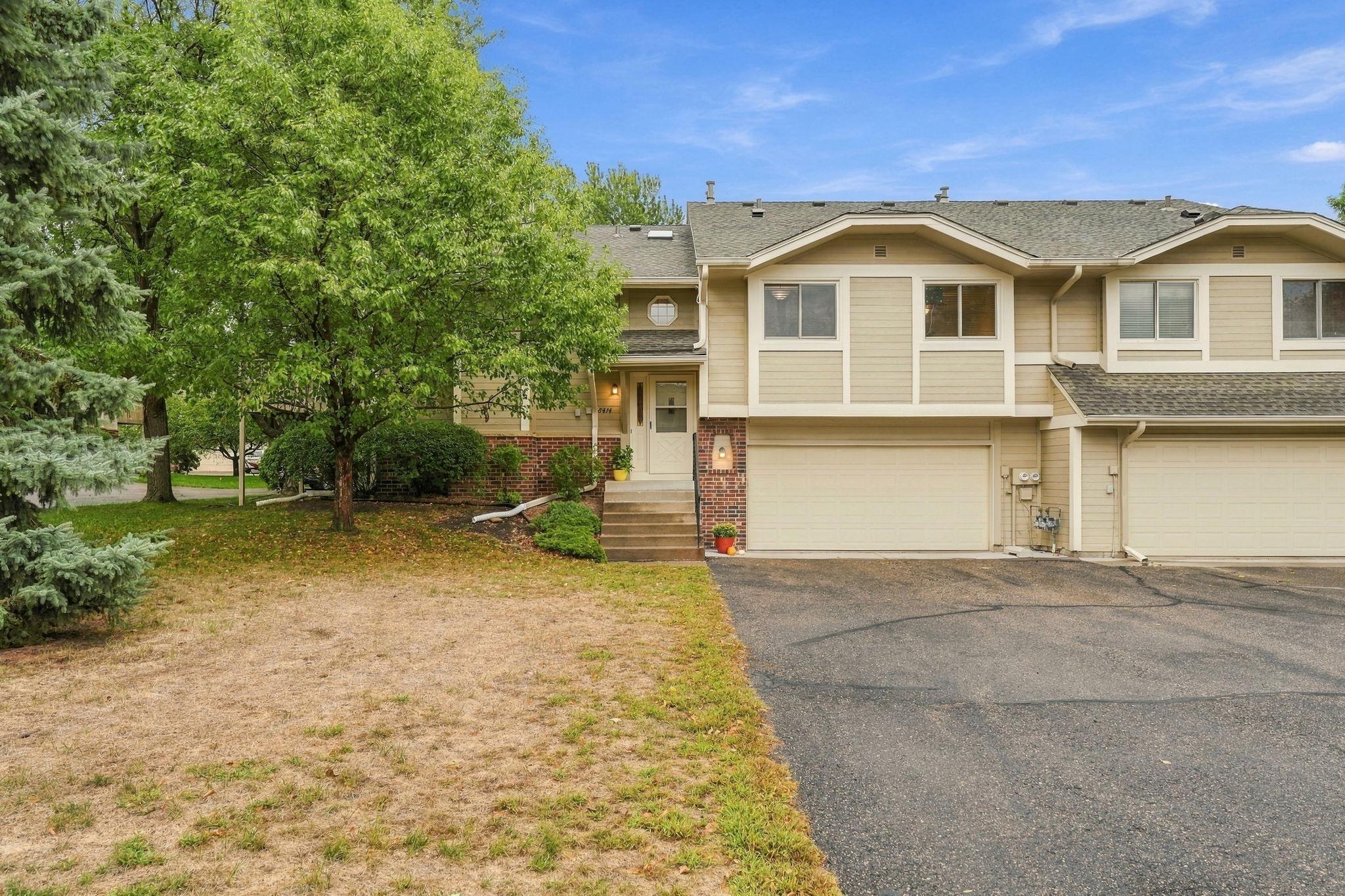 8414 Zinnia Lane N, Maple Grove MN 55369