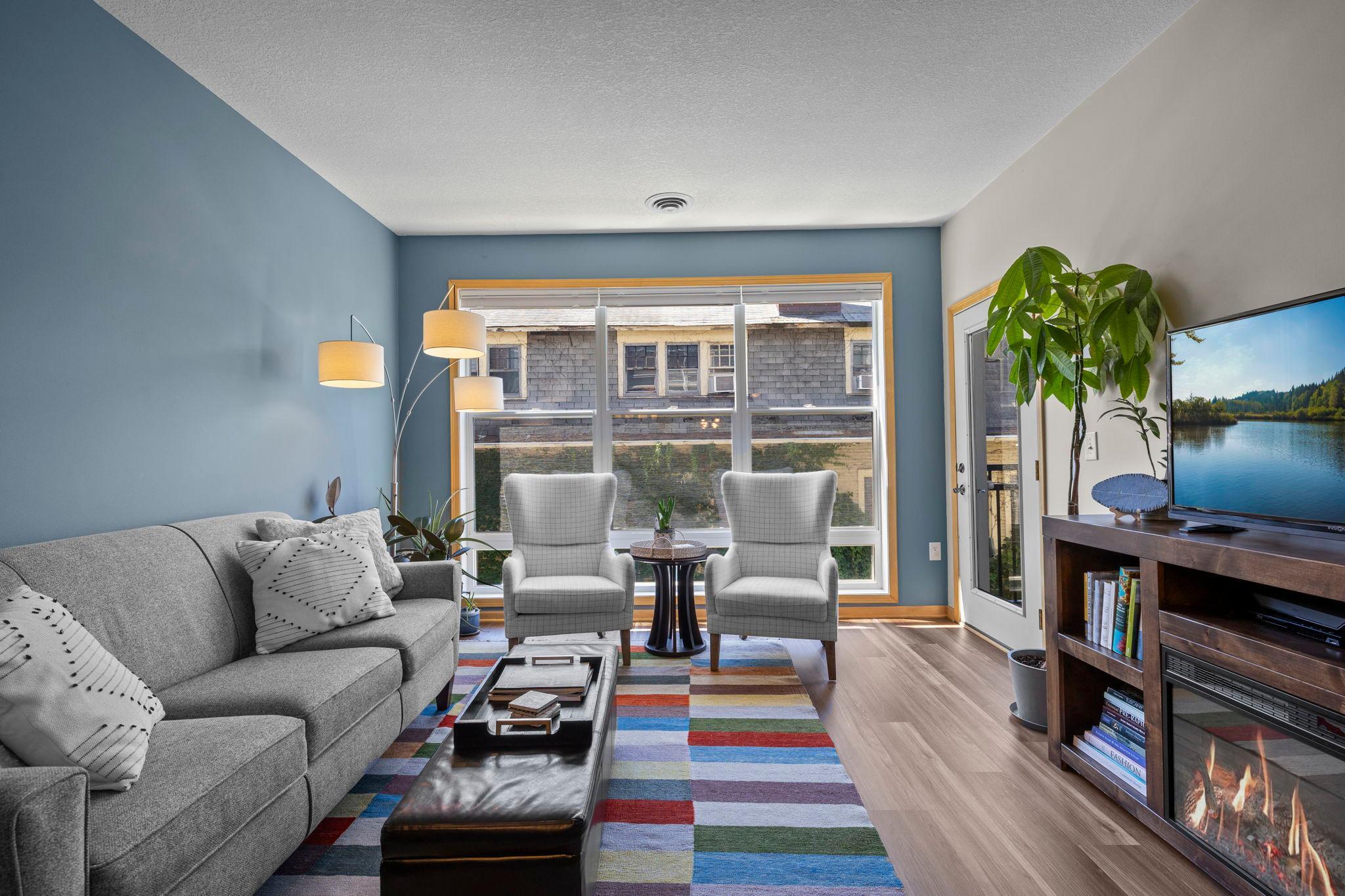 301 Oak Grove Street Unit 308, Minneapolis MN 55403