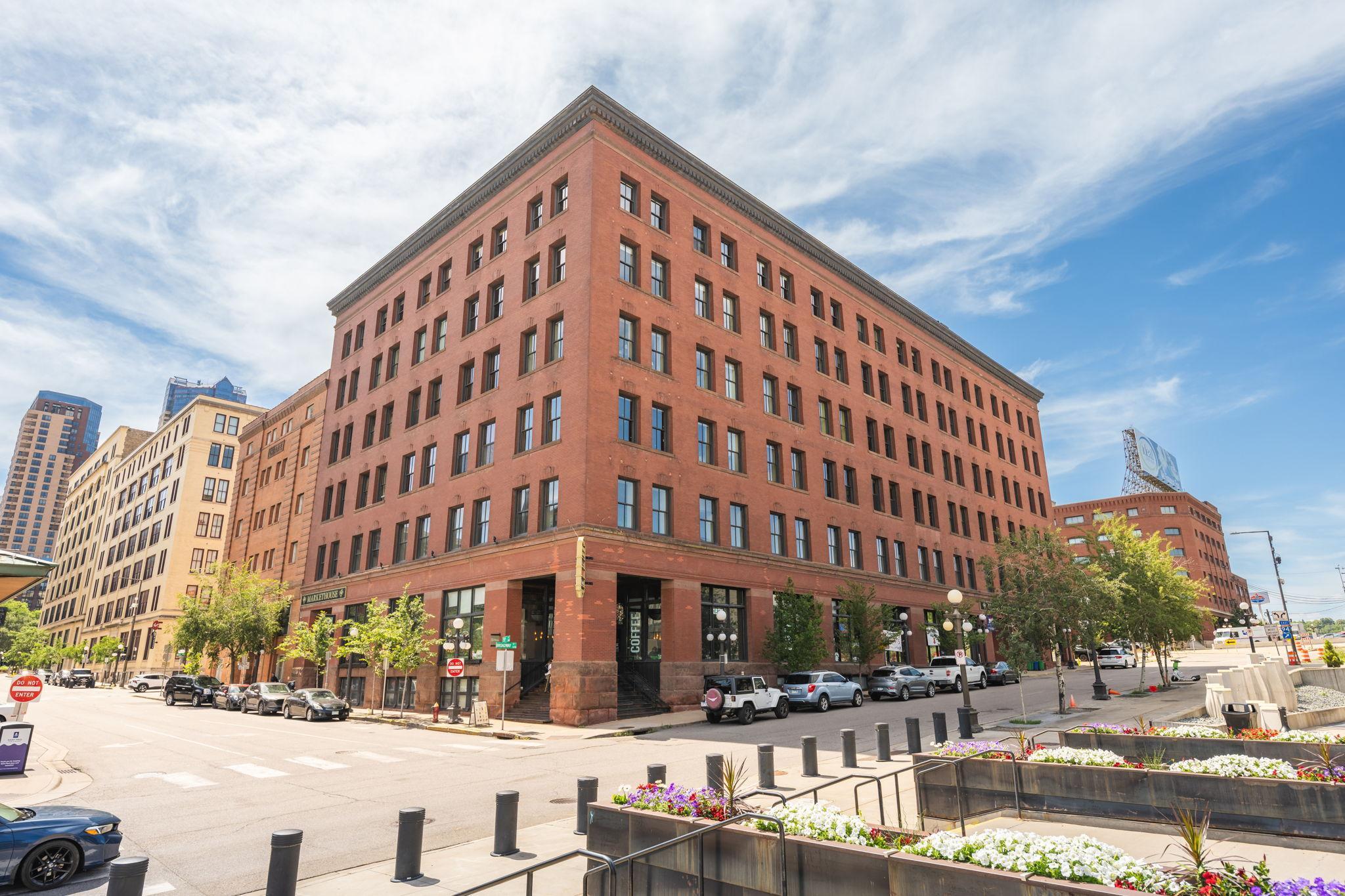 289 5th Street E Unit 305, Saint Paul MN 55101