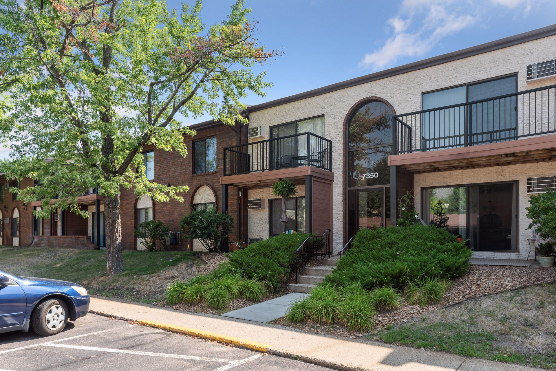 7310 York Avenue S Unit 211-4, Edina MN 55435