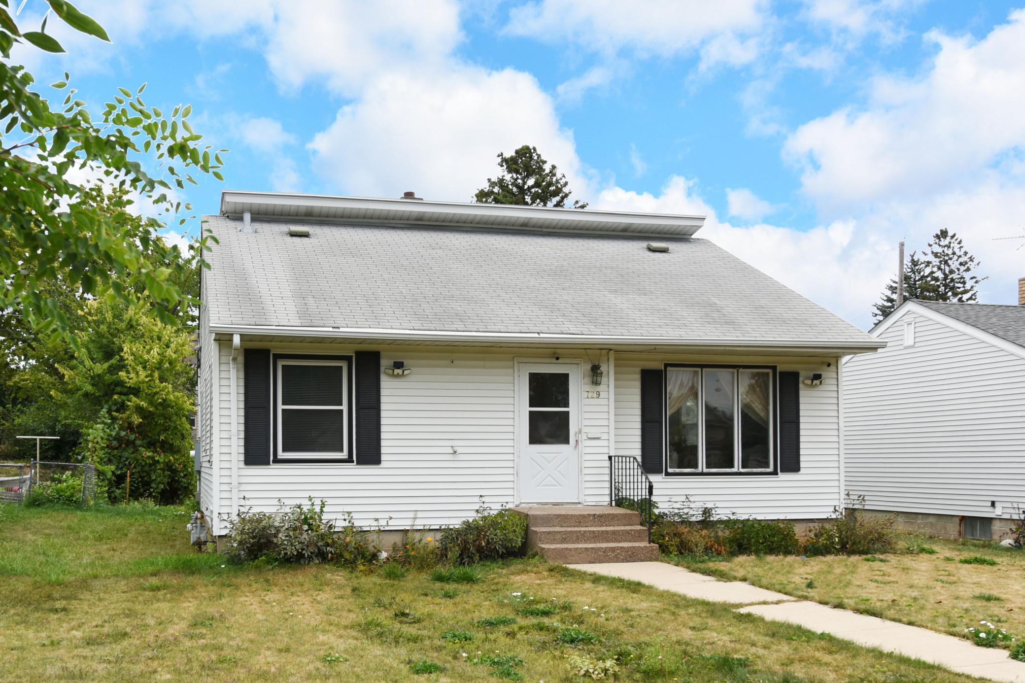 729 Rose Avenue E, Saint Paul MN 55106