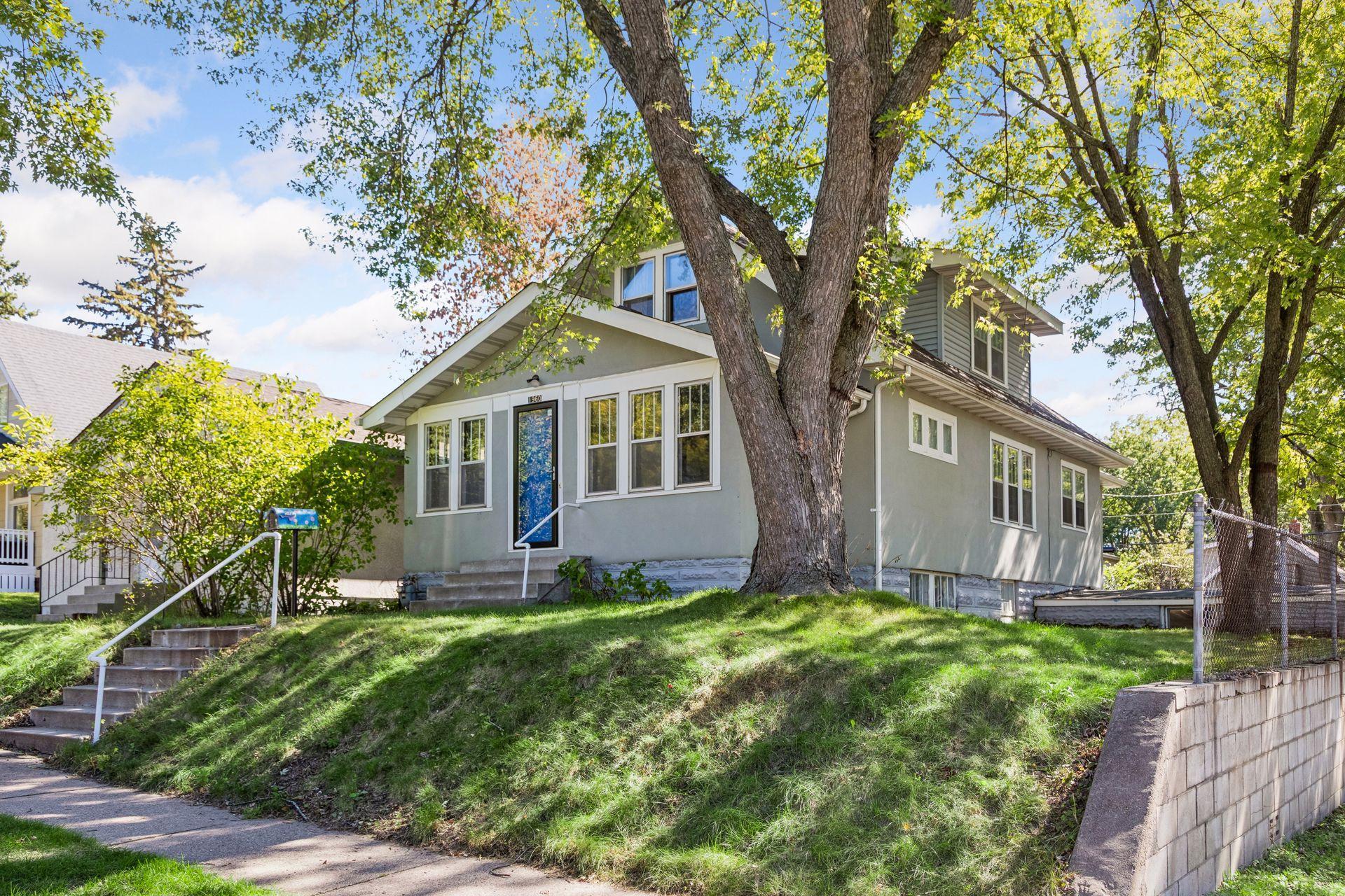 1960 Ivy Avenue E, Saint Paul MN 55119