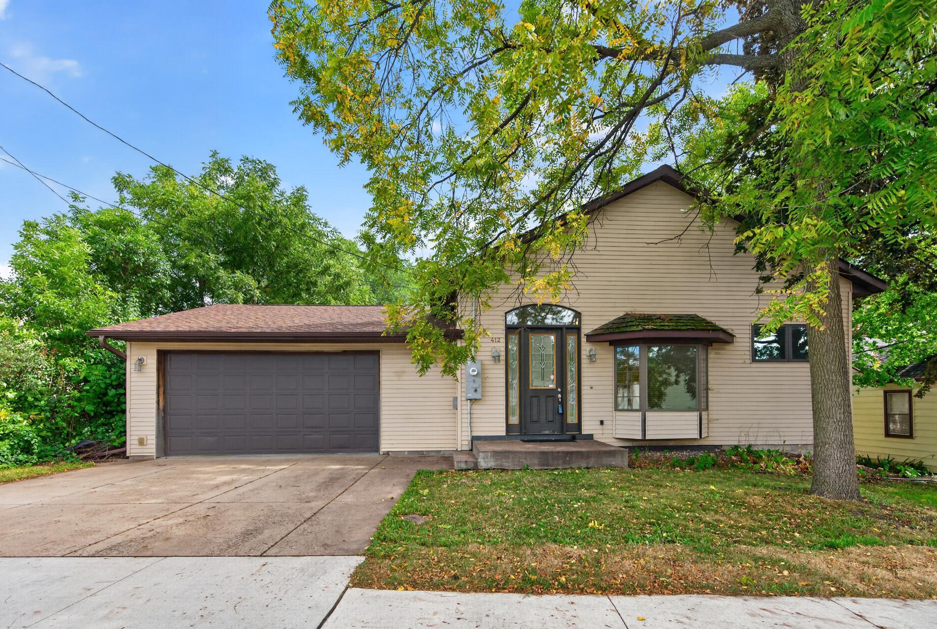412 Hazel Street N, Saint Paul MN 55119