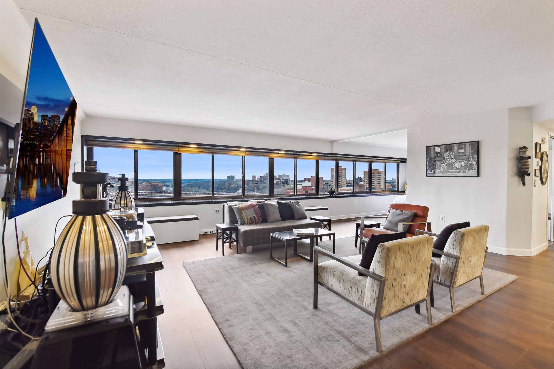 1920 S 1st Street Unit 906, Minneapolis MN 55454