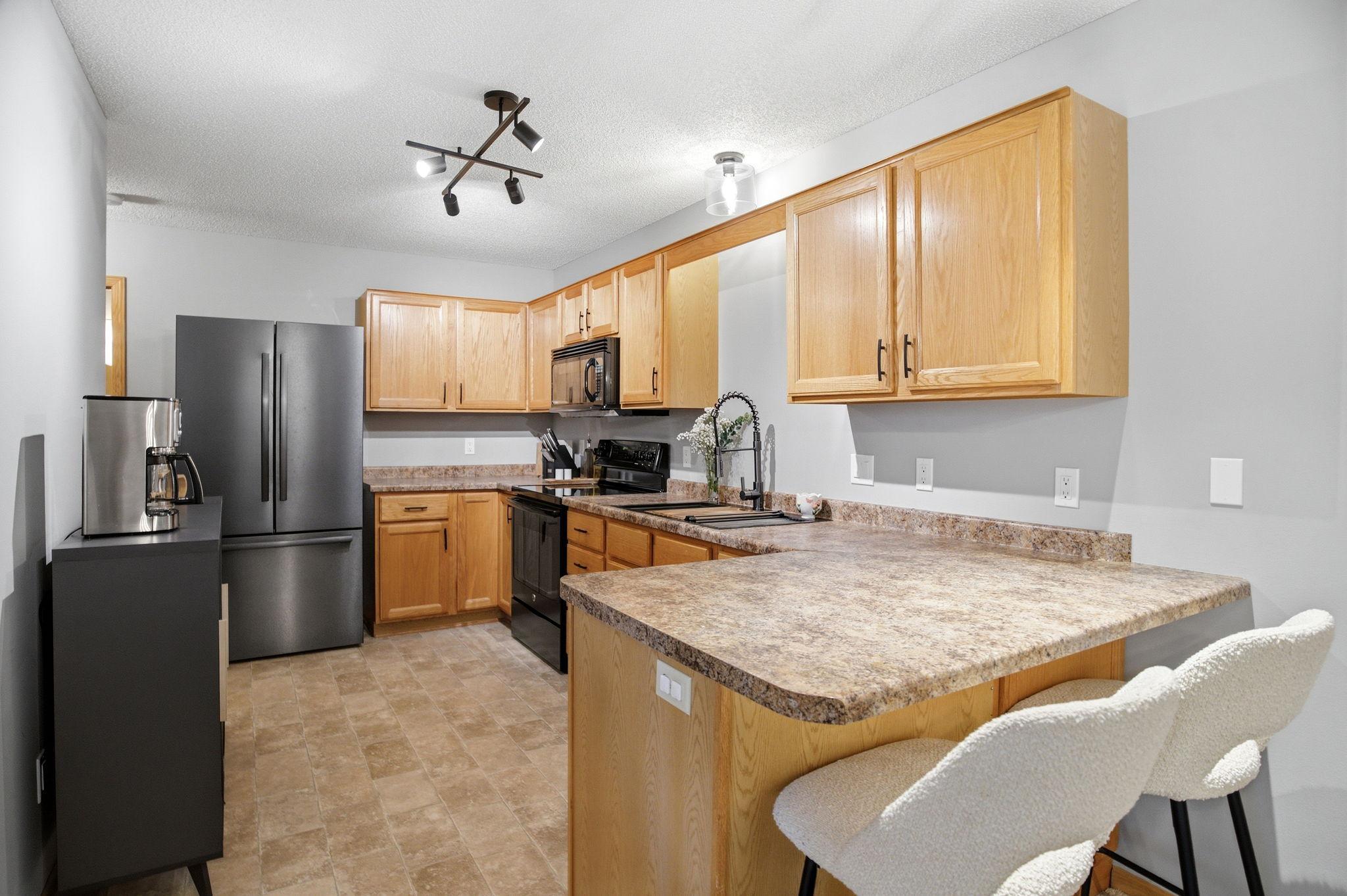 8854 Spring Lane, Woodbury MN 55125