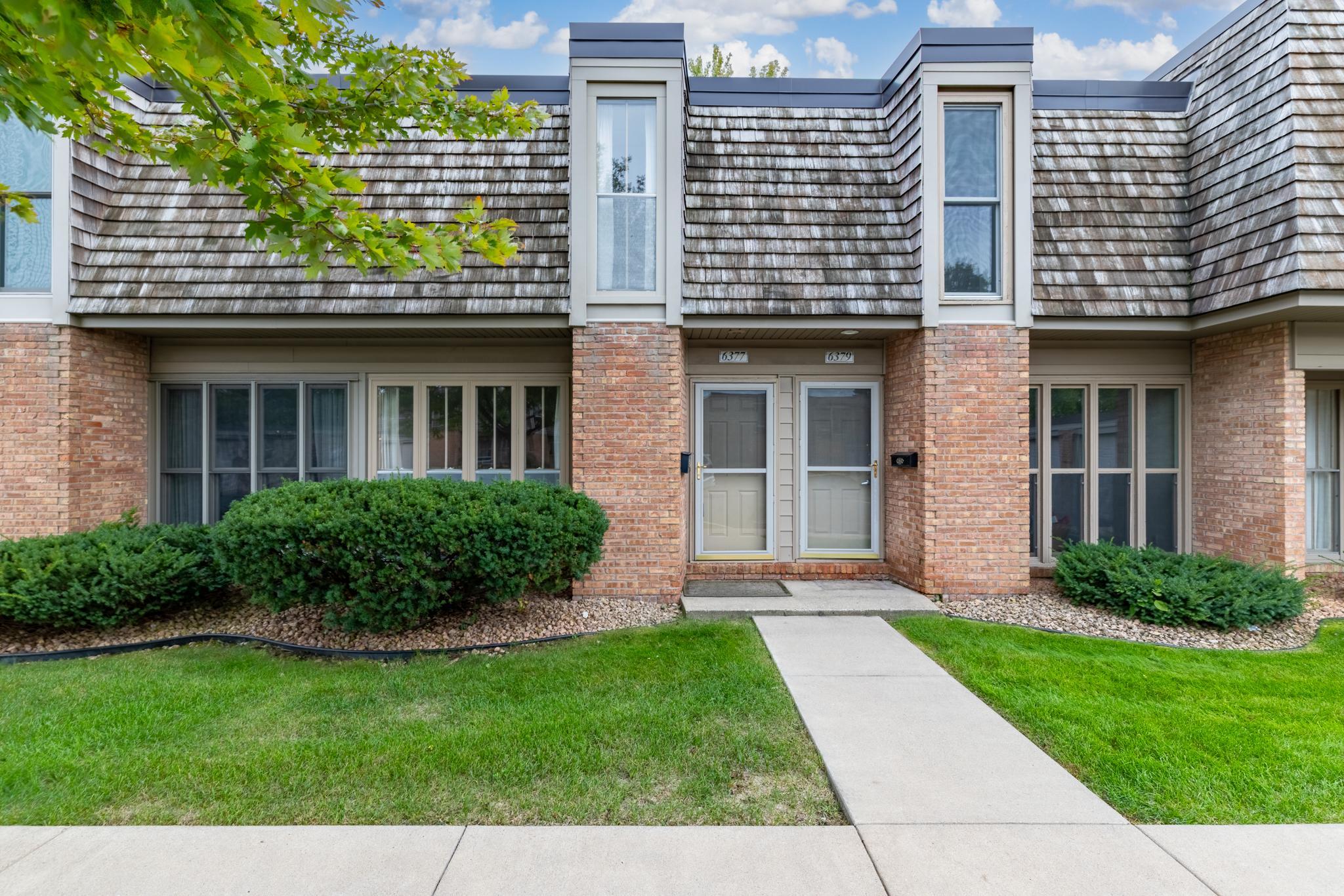 6377 Barrie Road, Edina MN 55435