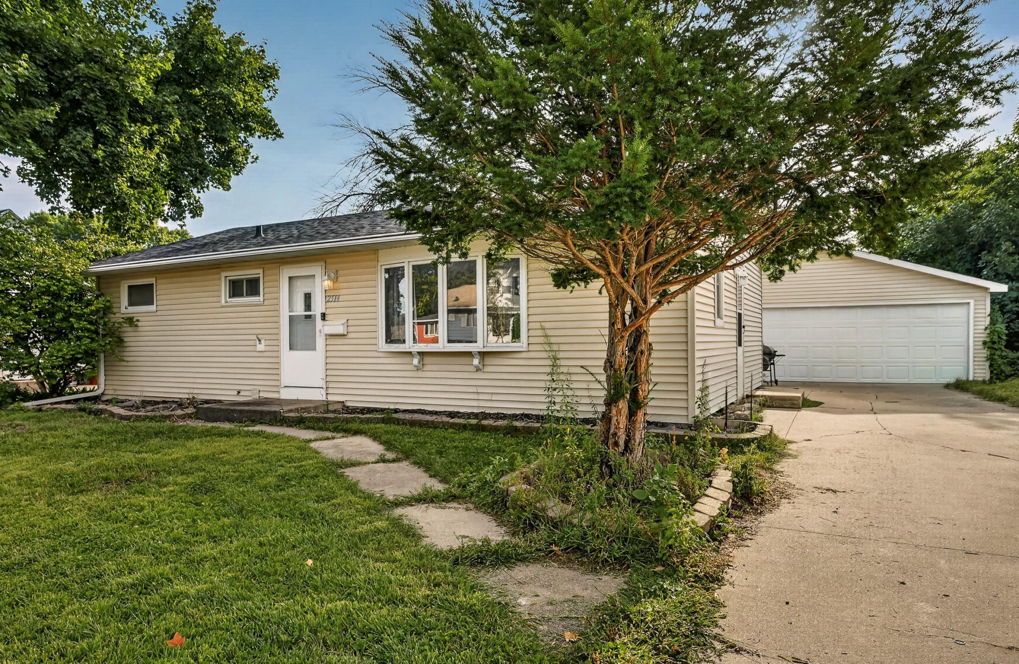 2514 NW 23rd Avenue NW, Rochester MN 55901