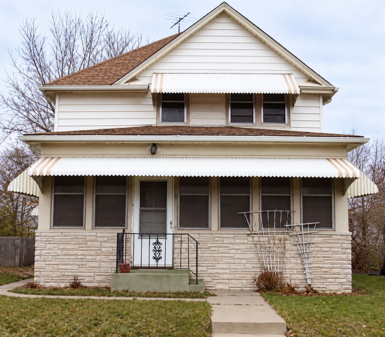 915 Beech Street, Saint Paul MN 55106