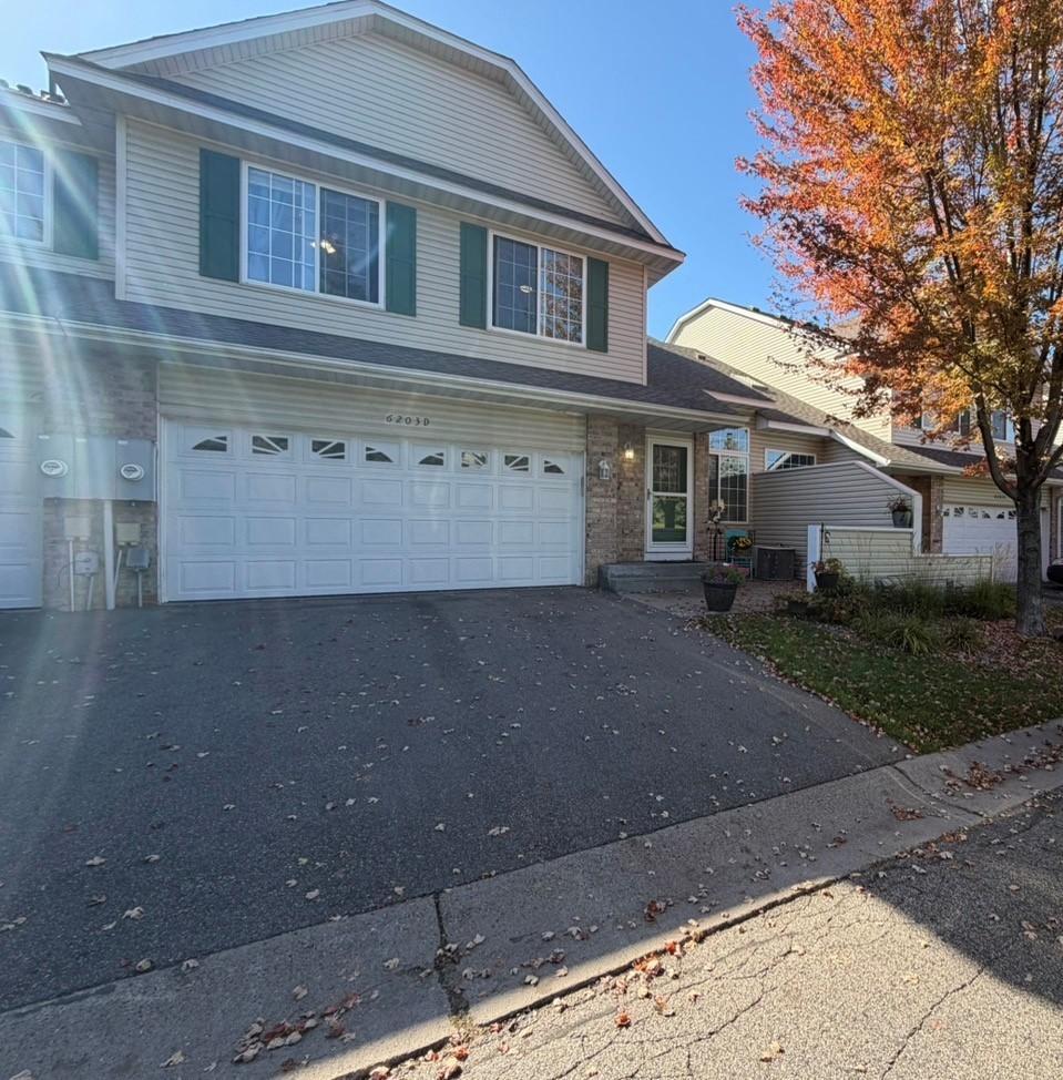6203 Courtly Road Unit D, Woodbury MN 55125