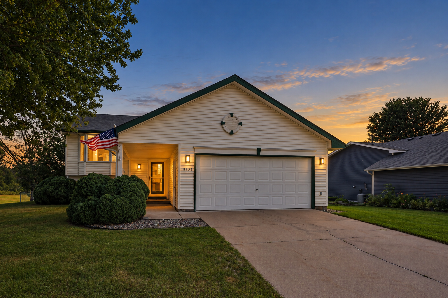 8935 W 125th Street, Savage MN 55378