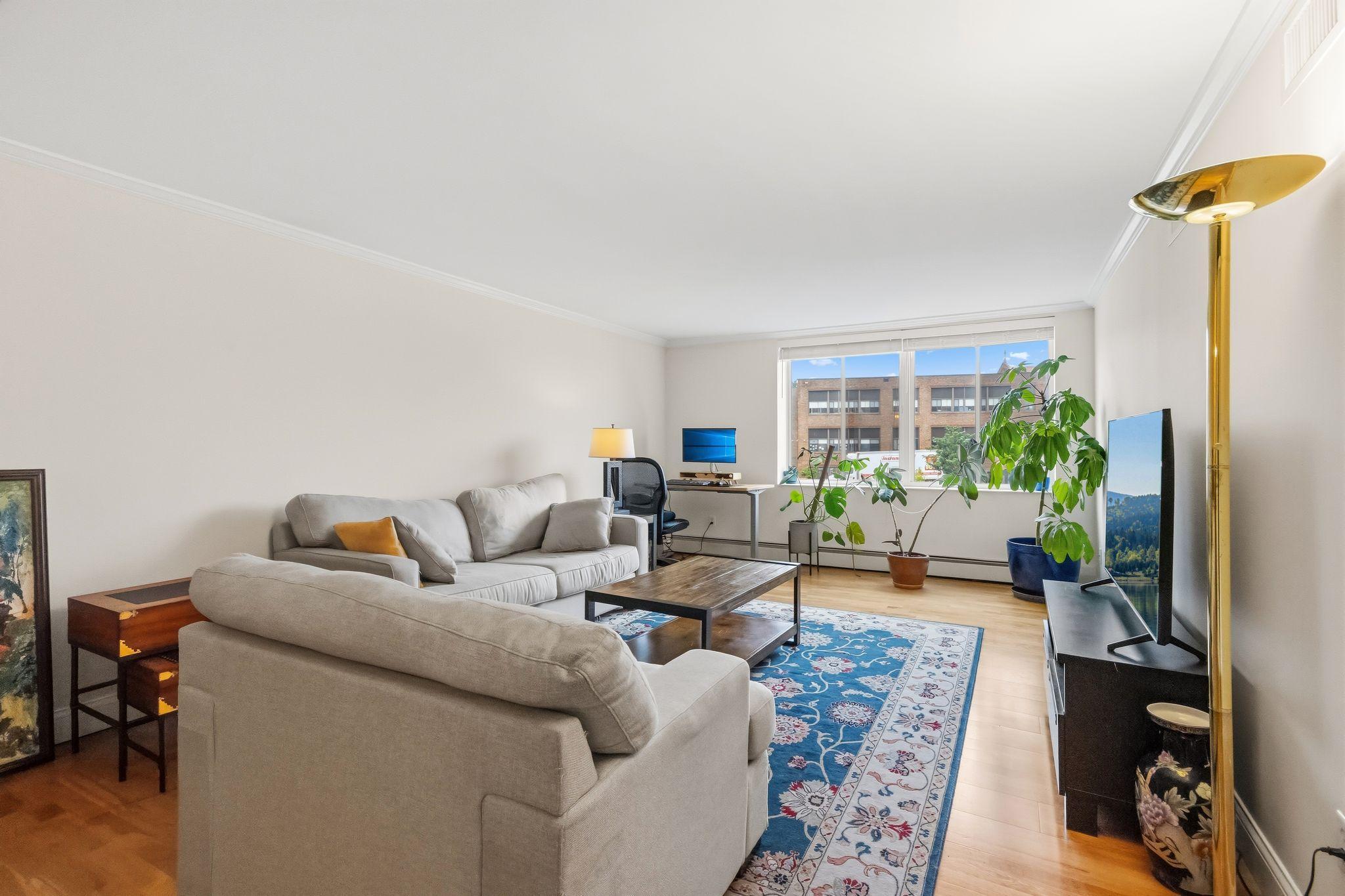 2800 W 44th Street Unit 201, Minneapolis MN 55410