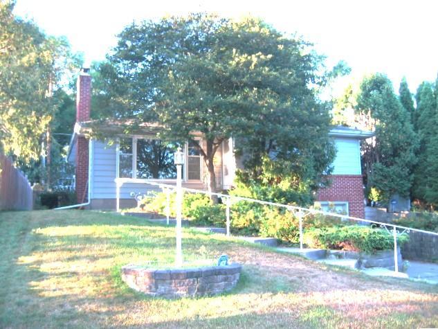 834 Hoyt Avenue W, Saint Paul MN 55117