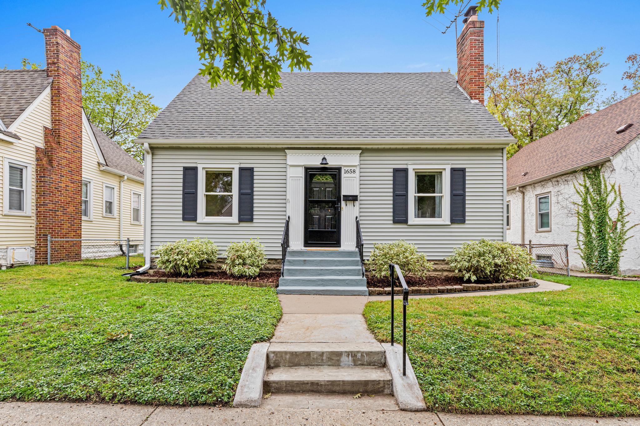 1658 Sherburne Avenue, Saint Paul MN 55104