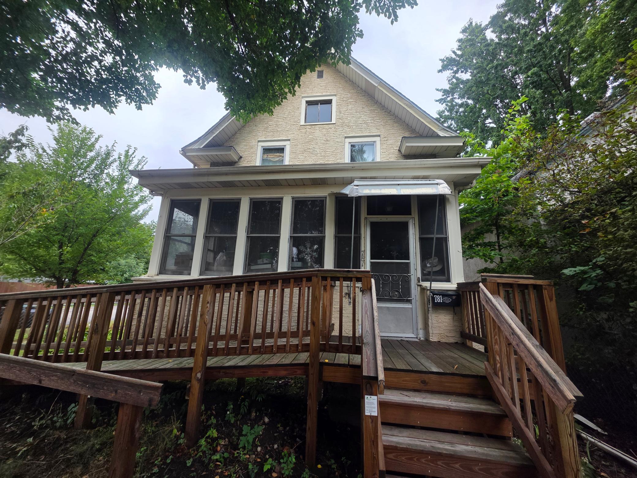 781 Lawson Avenue E, Saint Paul MN 55106