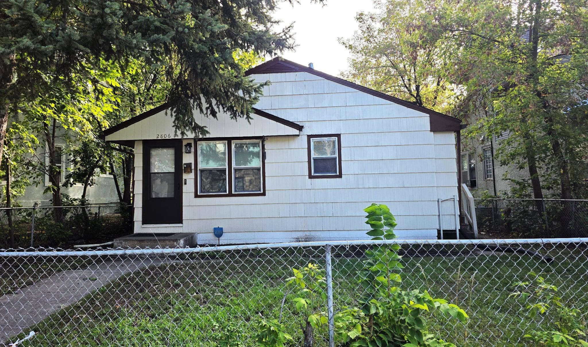 2806 Emerson Avenue N, Minneapolis MN 55411