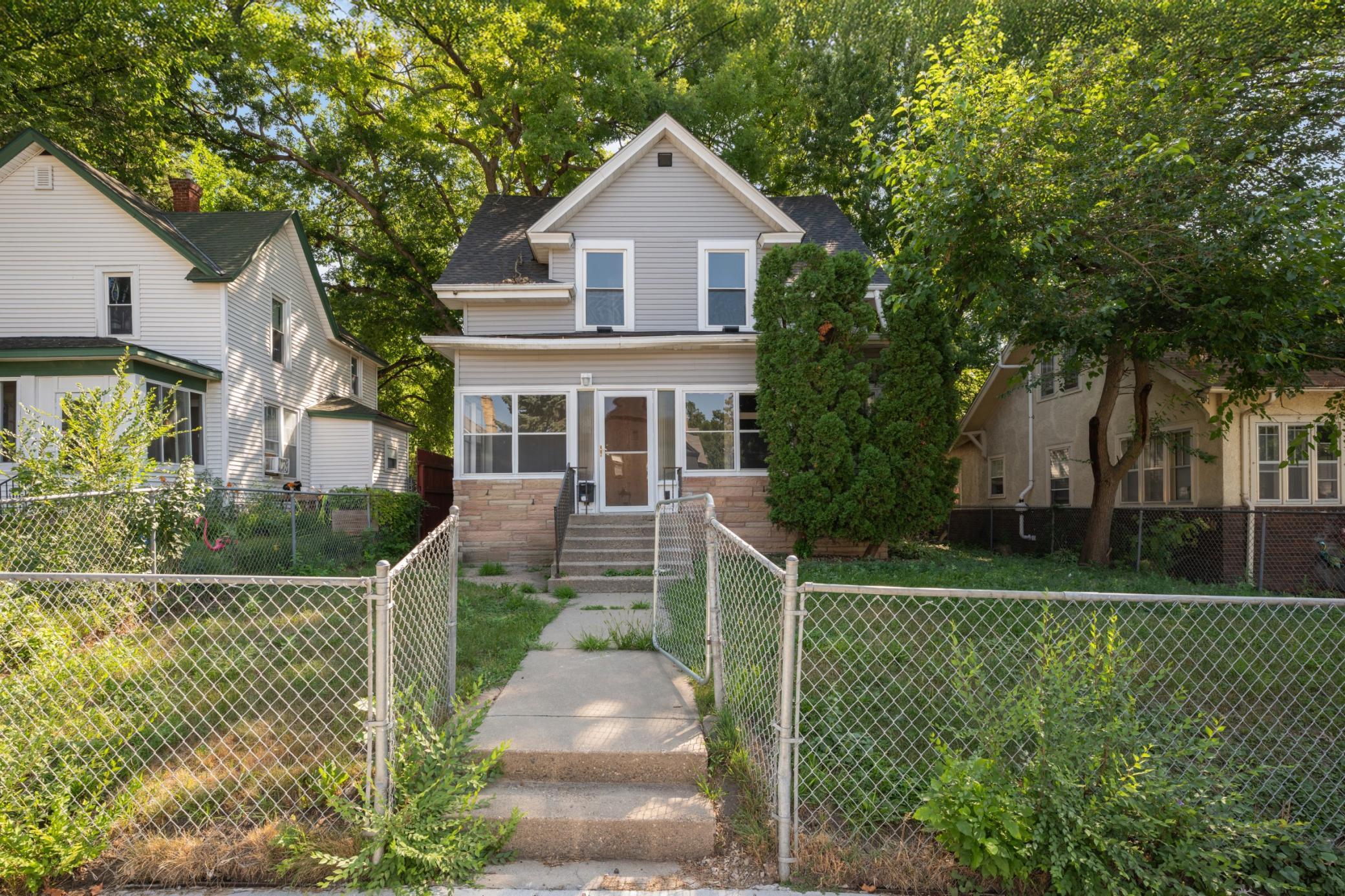 2630 Girard Avenue N, Minneapolis MN 55411