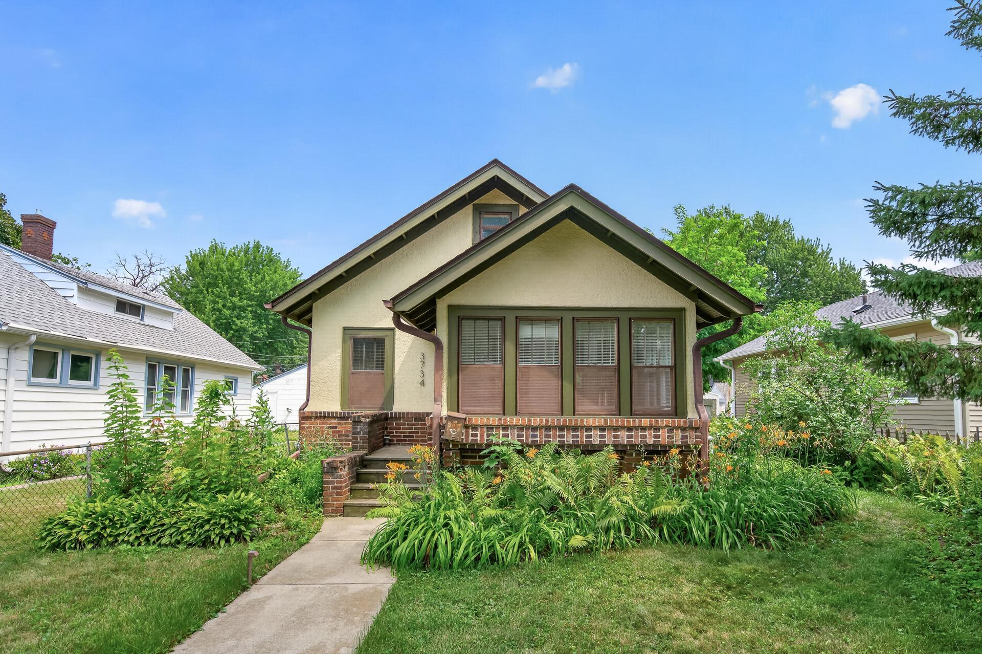 3734 Newton Avenue N, Minneapolis MN 55412