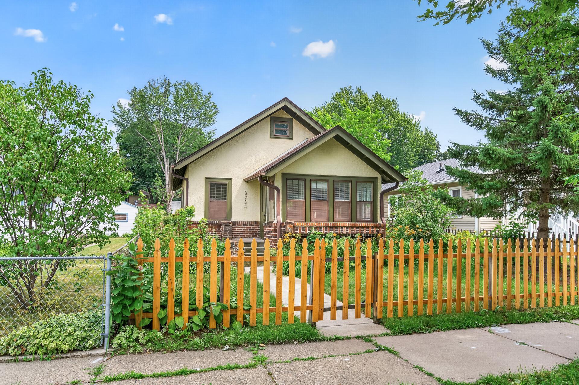 3734 Newton Avenue N, Minneapolis MN 55412