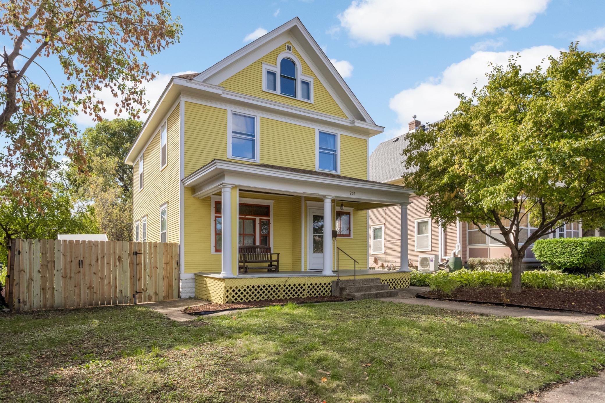 207 W 34th Street, Minneapolis MN 55408