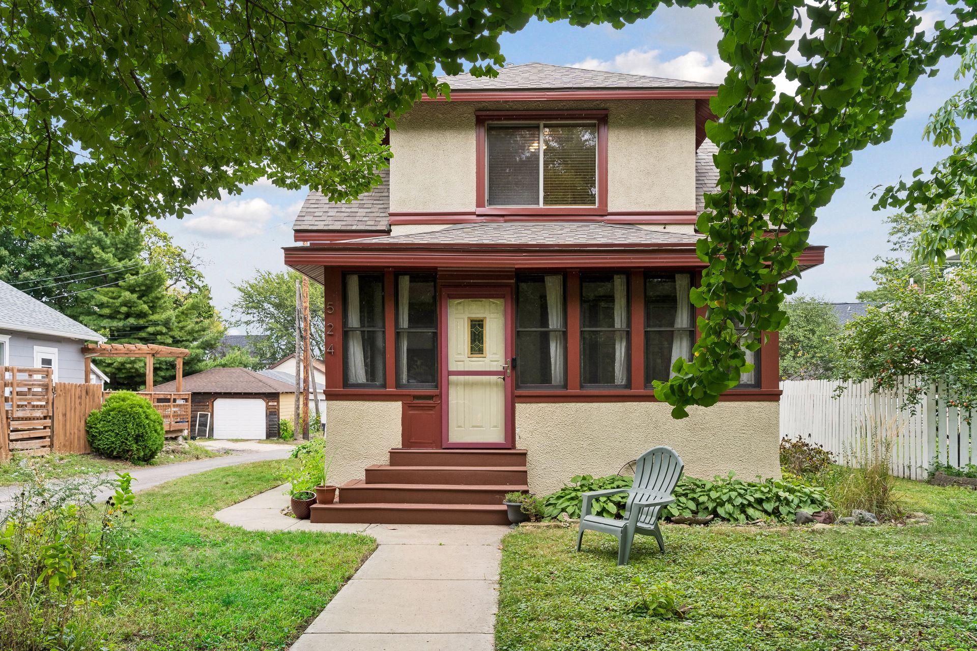 524 Lexington Parkway N, Saint Paul MN 55104
