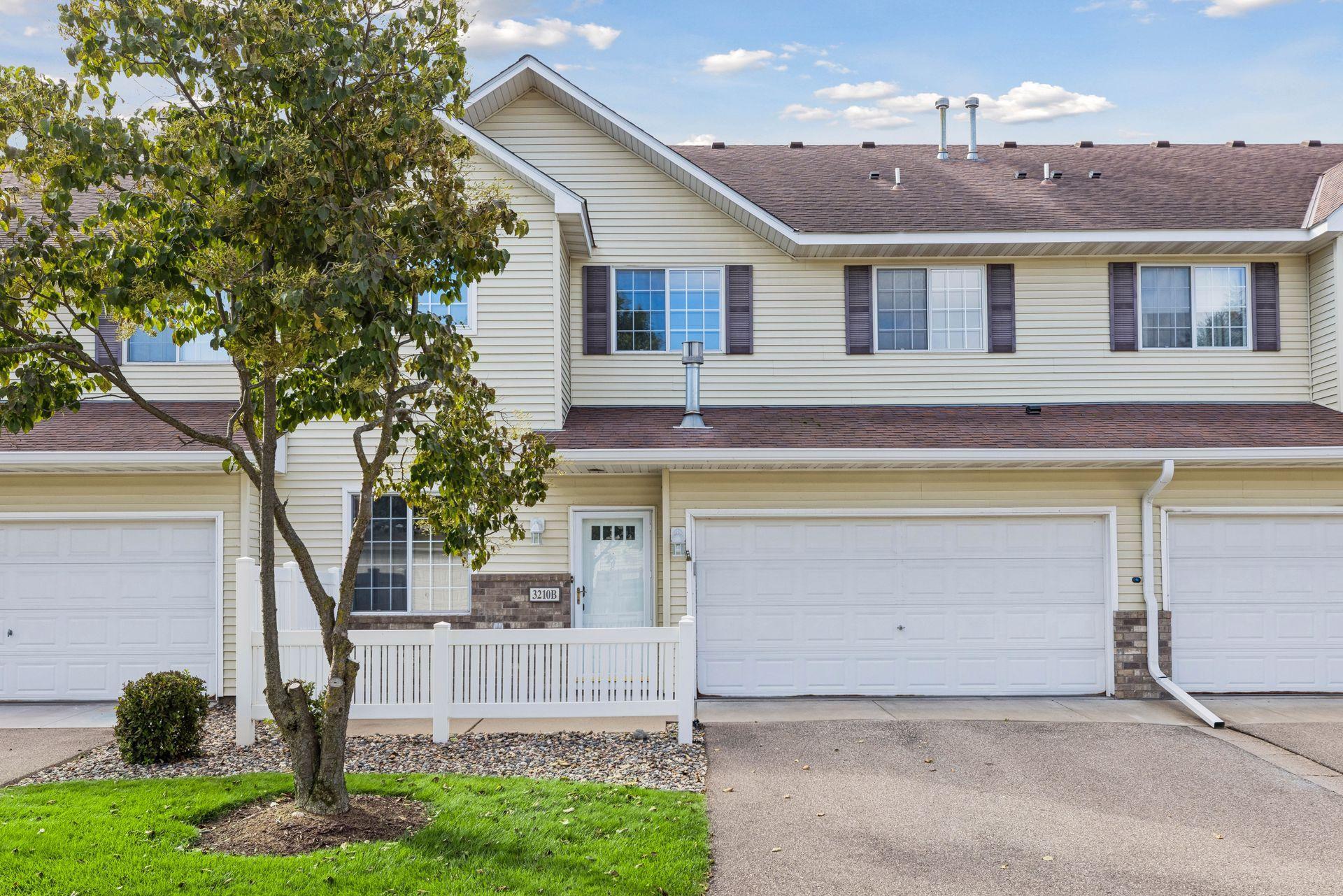 3210 Juniper Circle Unit B, Woodbury MN 55125