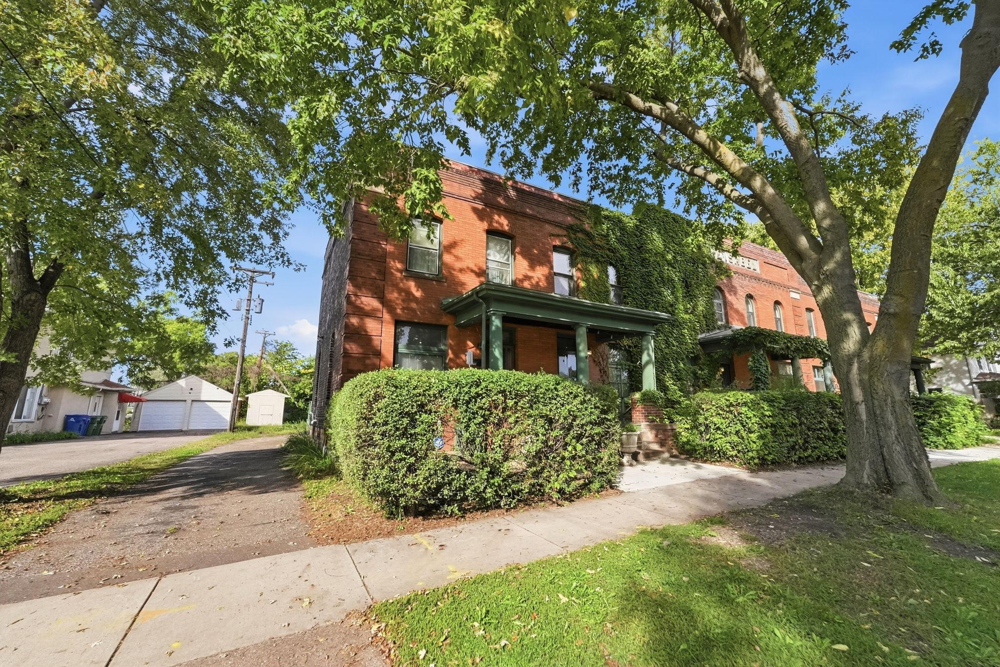 111 Isabel Street E, Saint Paul MN 55107