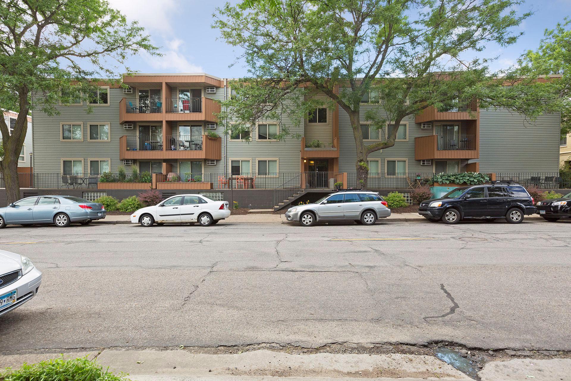3540 Hennepin Avenue Unit 210, Minneapolis MN 55408