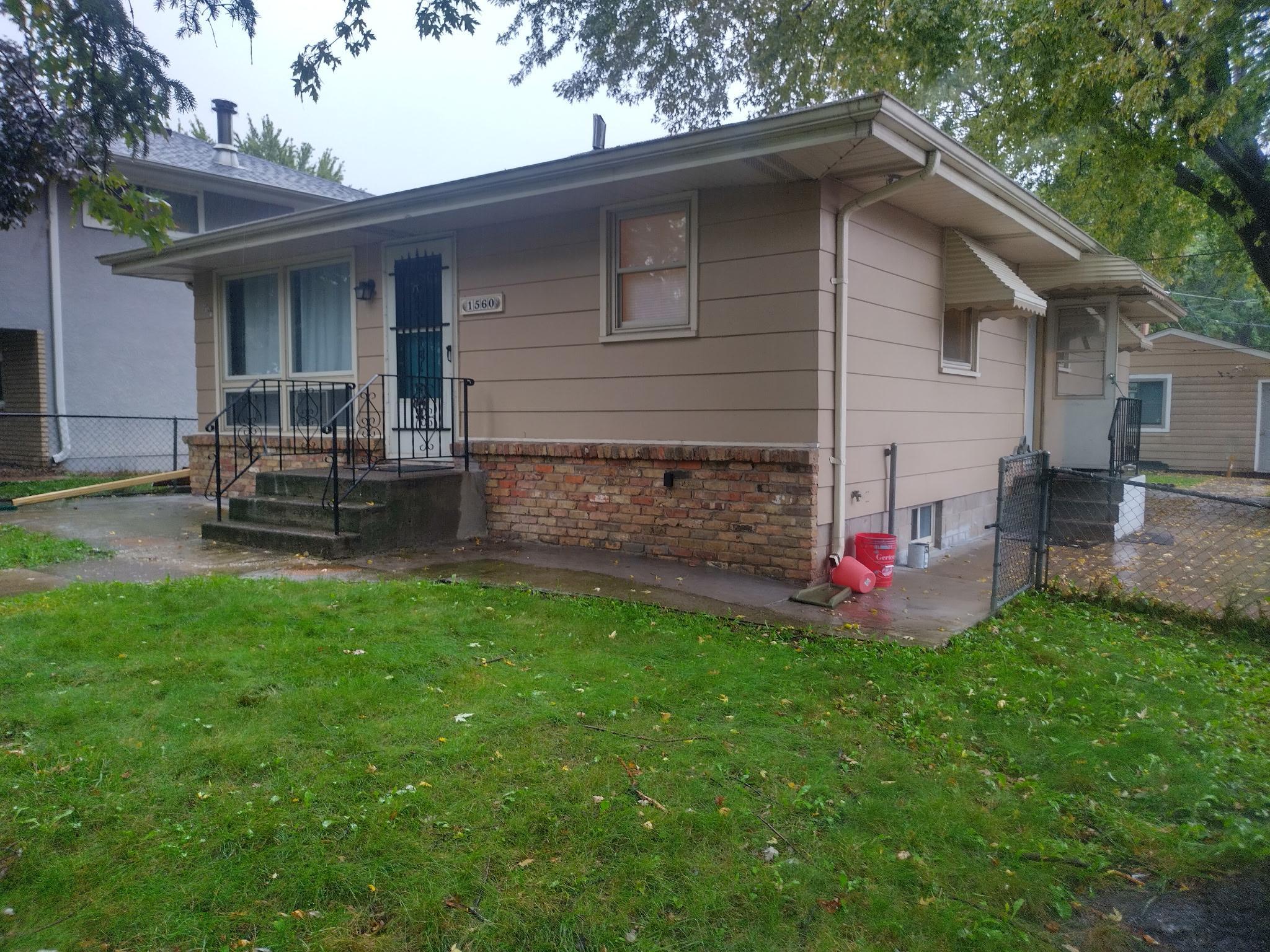 1560 Pacific Street, Saint Paul MN 55106